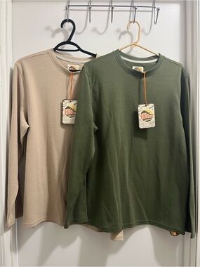 2 for 1 Bundle, Men’s Ribbed Long Sleeve Shirts, Size Medium
